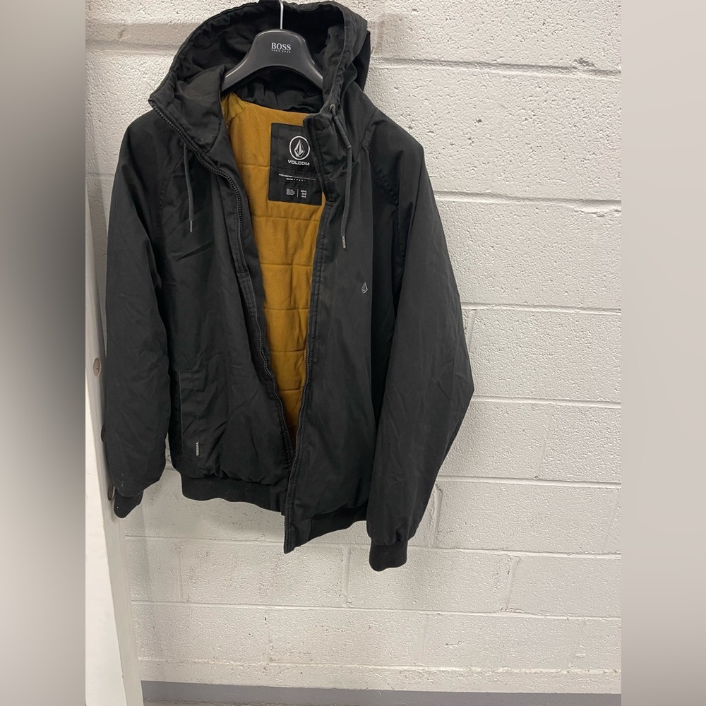 Volcom Men's Black Jacket with Mustard Lining